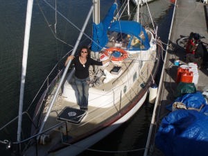 Donna Lange and Inspired Insanity on the dock packing © Angie Deister